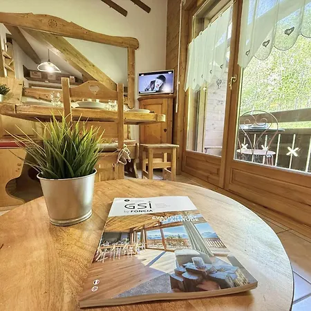 Mezzanine A Praz-sur-arly, Proche Pistes Et Lac, Parking, Balcon, 6 Pers. - Fr-1-603-105